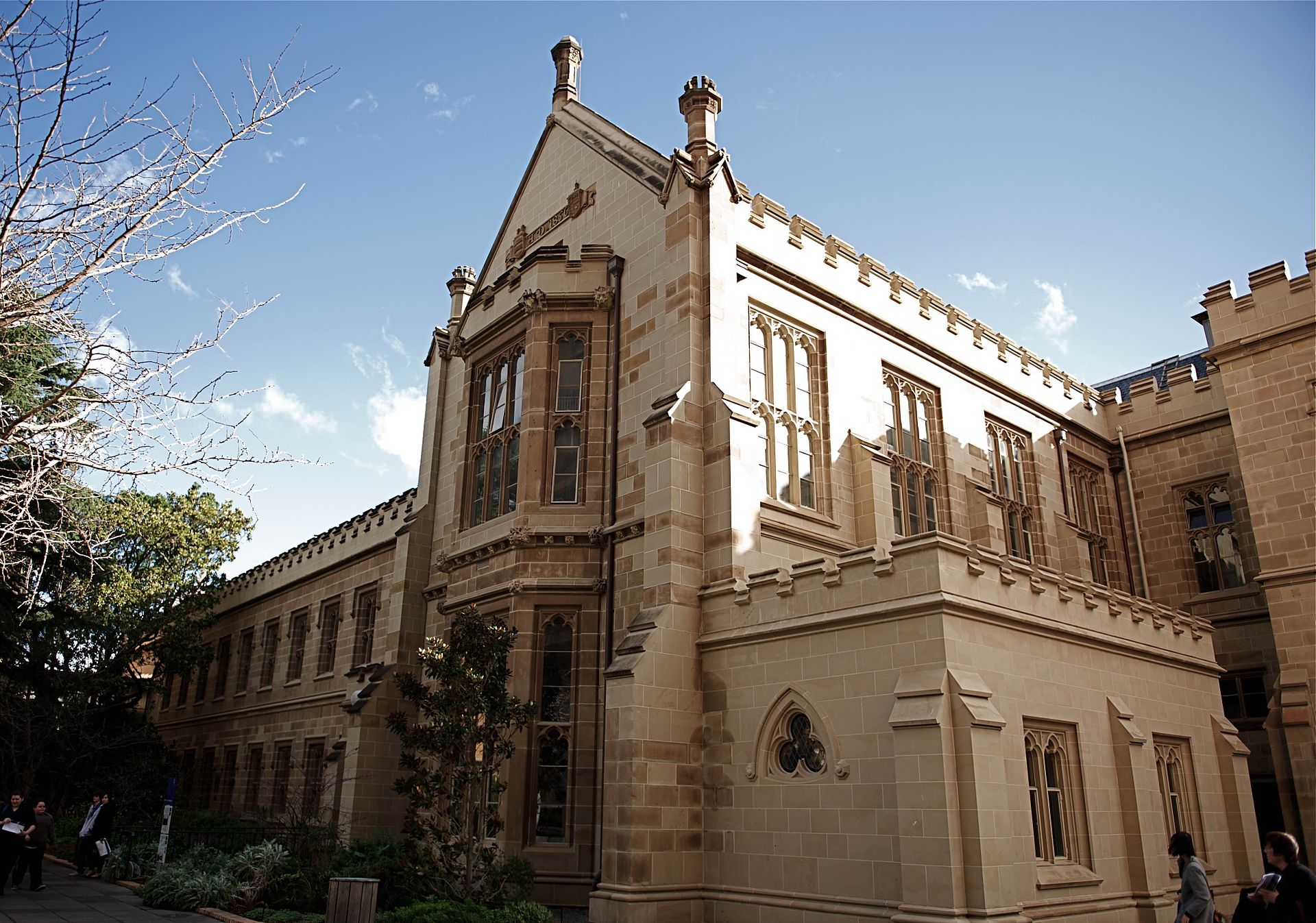 Top universities and their university deadlines for upcoming Australia intake 2022 