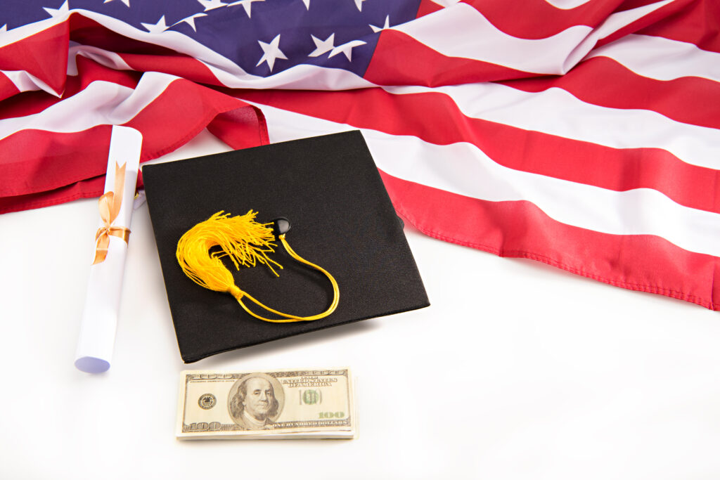 How to Minimize Student Loan Debt While Studying in the USA