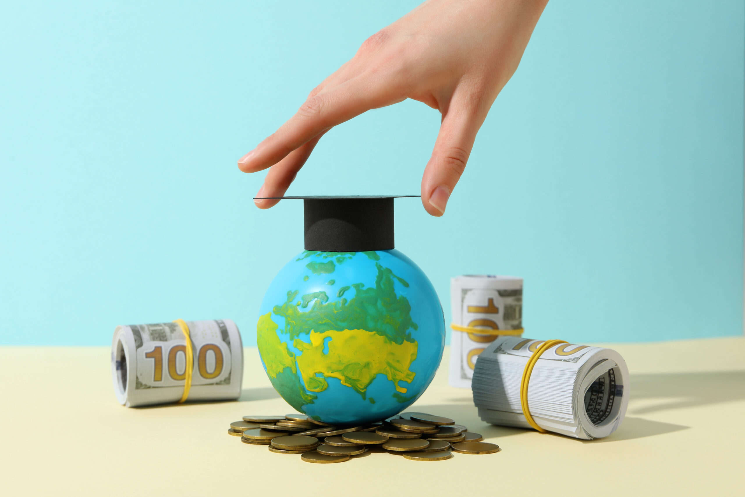 Compare & Conquer: GradRight vs. Traditional Education Loans