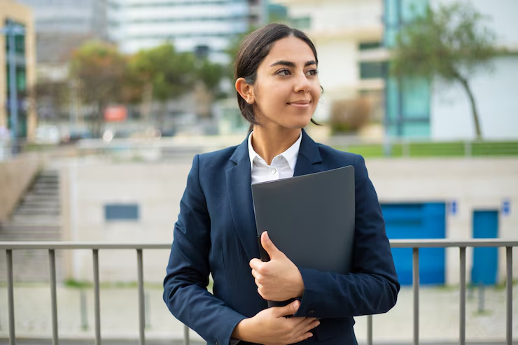 Dubai’s Postgraduate Edge: Courses That Propel Your Career